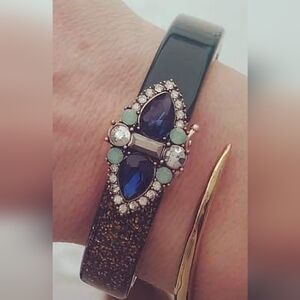 C + i "All that Glitters" Hinged Bangle